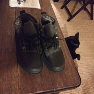 Men's boots-only worn once